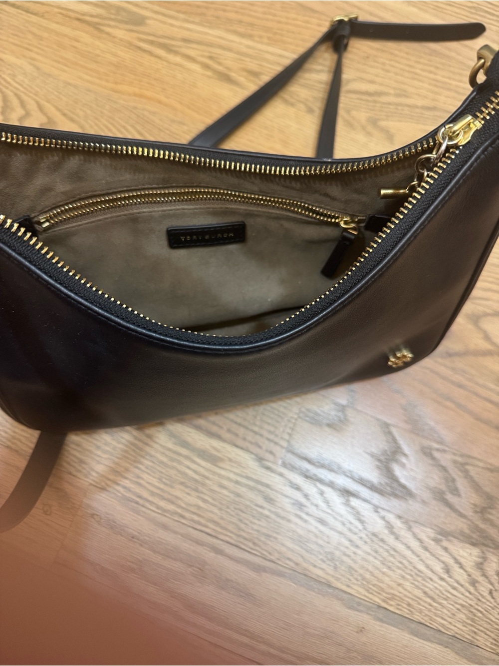 Tory Burch Black Leather crescent Shoulder Bag or crossbody with Gold Hardware - Picture 10 of 14